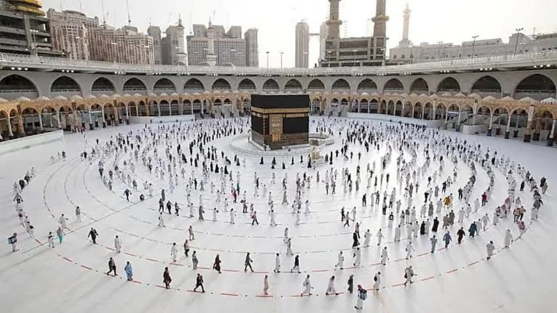 الحج والعمرة: لا يمكن إلغاء حجز المرأة المرتبطة بمحرم