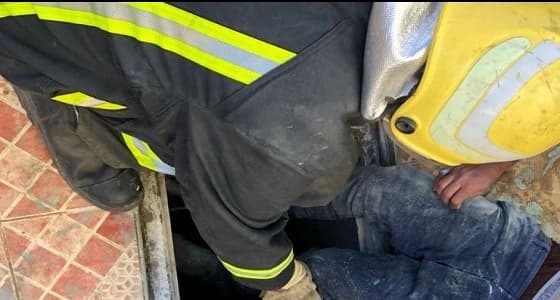 وفاة عامل وإنقاذ اخر إثر اختناق داخل خزان مياة بخميس مشيط