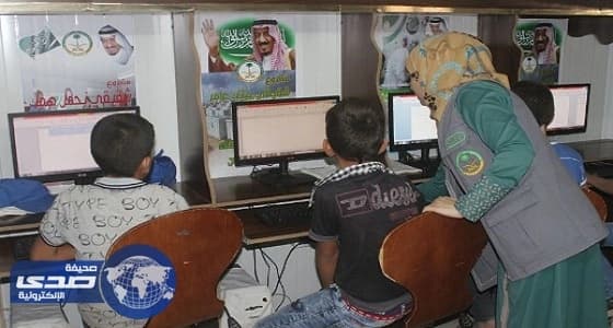 بالصور.. " الحملة الوطنية " تواصل تقديم أعمالها التعليمية للسوريين في الزعتري