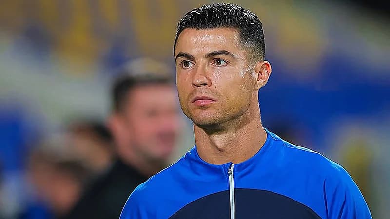 آثار الحجامة تظهر على قدم رونالدو