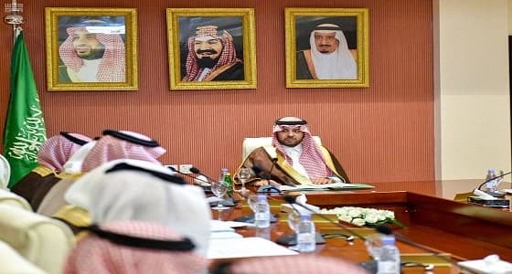 أمير الحدود الشمالية: توطين 958 وظيفة في المجمعات التجارية المغلقة والجمعيات الخيرية