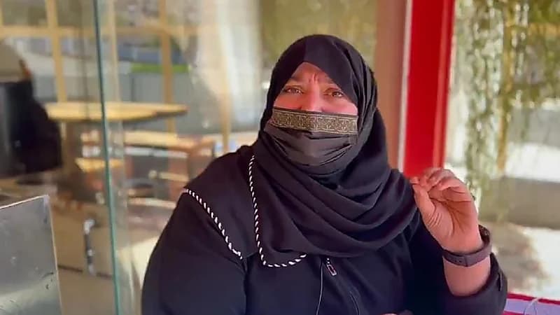 بالفيديو.. أول بائعة كبدة في الطائف تروي تجربتها في احتراف المهنة: أدير العمل منفردة"