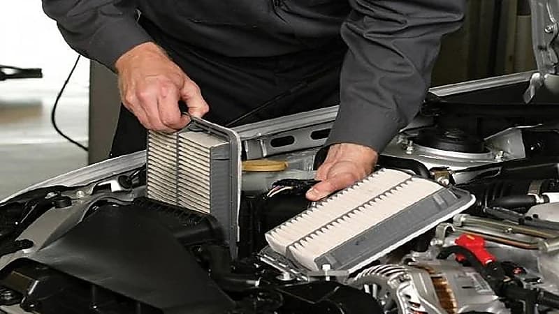 خبراء يوضحون أضرار تنظيف فلتر الهواء حال انسداده