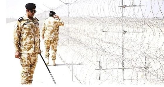 الكويت تستنفر قواتها لتأمين حدودها مع العراق