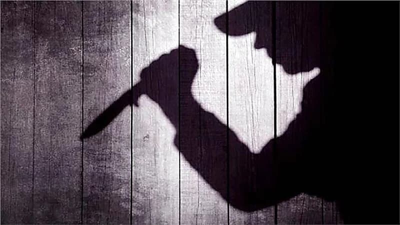 رجل يقتل سيدة مسنة طعنًا طمعًا في سرقتها لشراء المخدارات