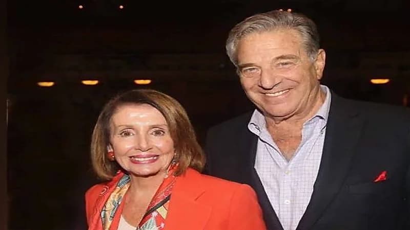 نجاة بيلوسي وإصابة زوجها في حادثة اقتحام منزلها