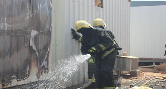 نتيجة الإهمال.. مدني رفحاء يخمد حريق نشب في سكن للعمال