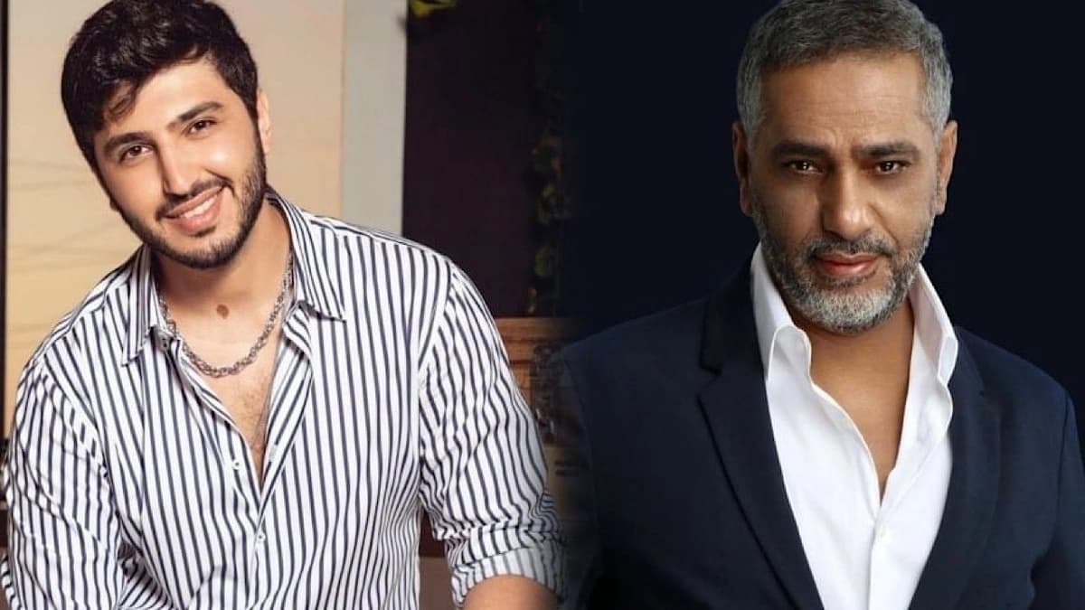 محمد شاكر بعد تسليم والده نفسه: إن مع العسر يسرا