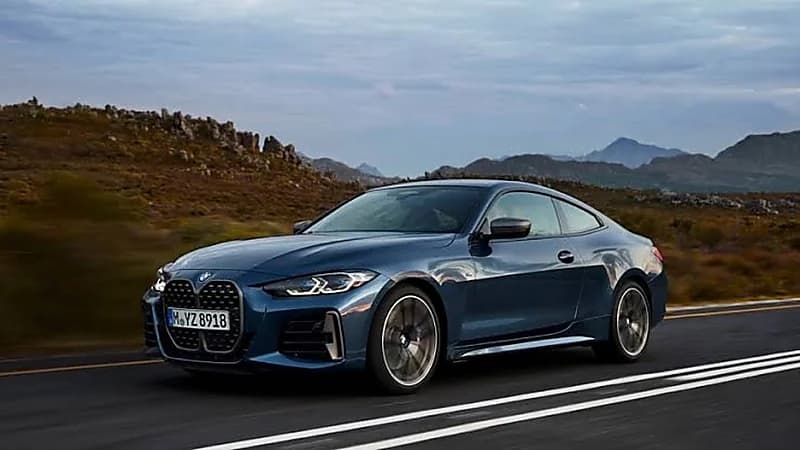 بالصور.. 5 سيارات سيدان متوسطة هي الأغلى من نوعها في المملكة