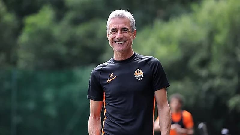 النصر يتفق مع لويس كاسترو لخلافة جارسيا