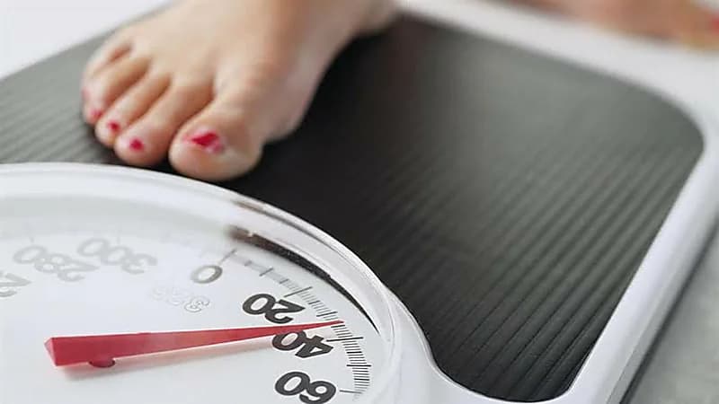 لماذا يزداد وزن المرأة مع تقدمها في العمر ؟