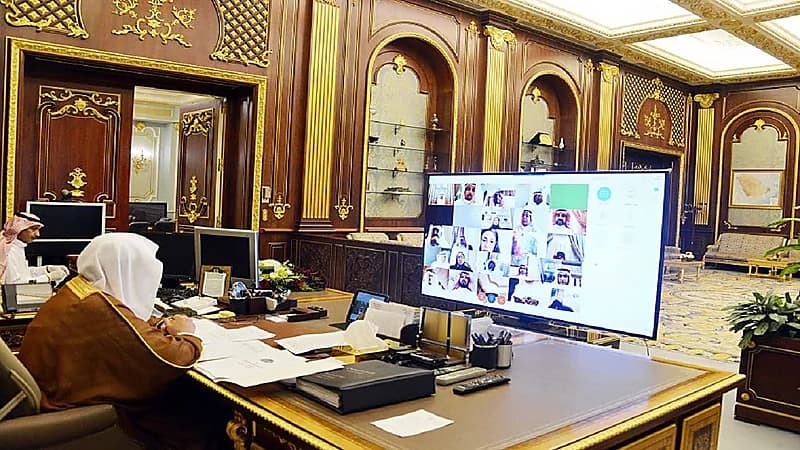 " الشورى " يطالب بسرعة إنهاء المشاريع المتأخرة