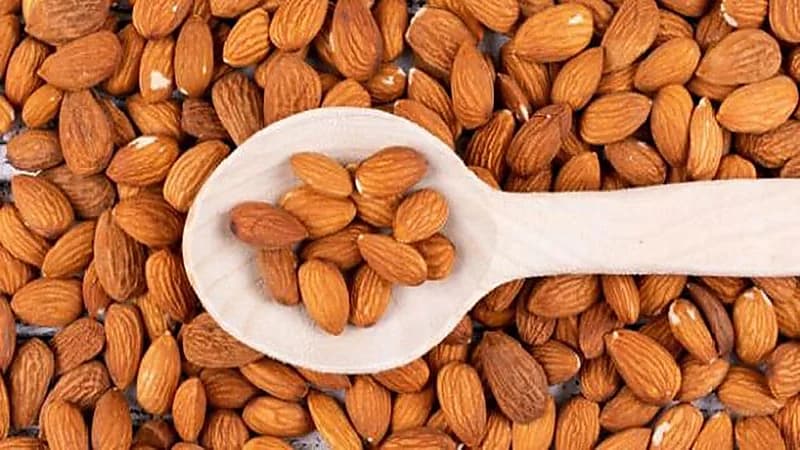 5 فوائد صحية لتناول اللوز يومياً