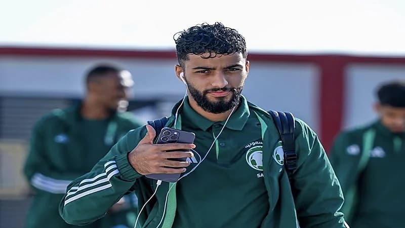 إدارة الأخضر تطلب جوازي ثنائي الخليج قبل مواجهة الصين .. فيديو