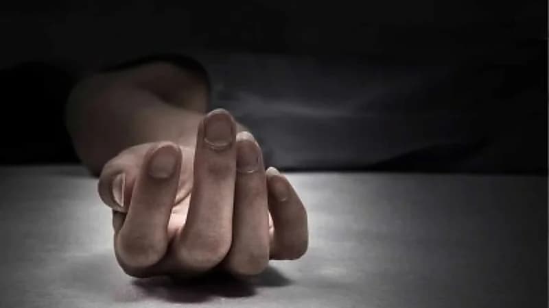 الغيرة تدفع طالب لقتل صديقه المتفوق