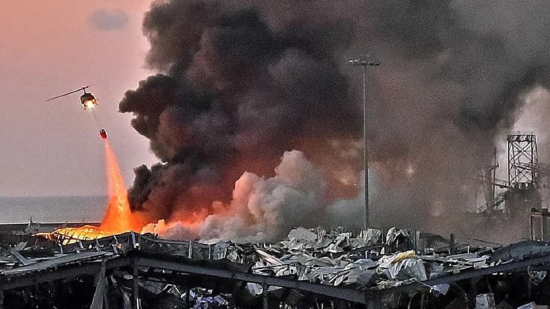 مذكرة اعتقال بحق وزير سابق في قضية انفجار بيروت