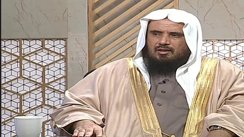 بالفيديو.. غسل غير المسلم لملابس المسلمين هل يؤثر على صلاته؟.. الخثلان يجيب