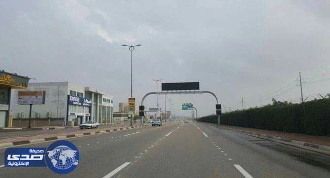 أمانة الأحساء تؤكد أن الطرق الرئيسية في الهفوف والمبرز « سالكة »