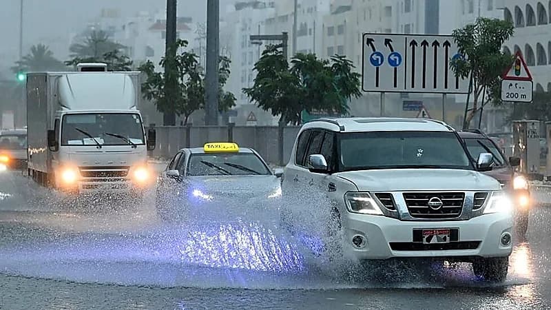 الإمارات تُعلن انتهاء المنخفض الجوي بعد أمطار استثنائية
