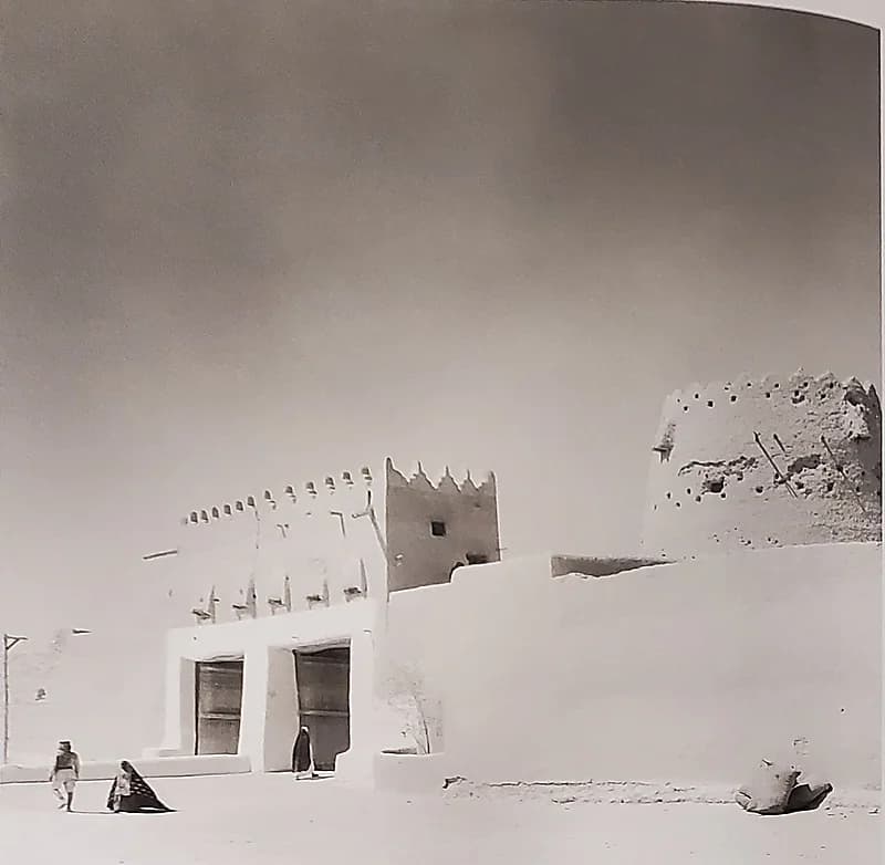 صورة مميزة لبوابة الثميري قبل 77 عام