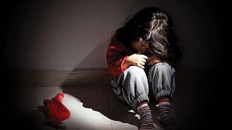 ضبط عامل متلبسا باختطاف واغتصاب طفلة في المقابر