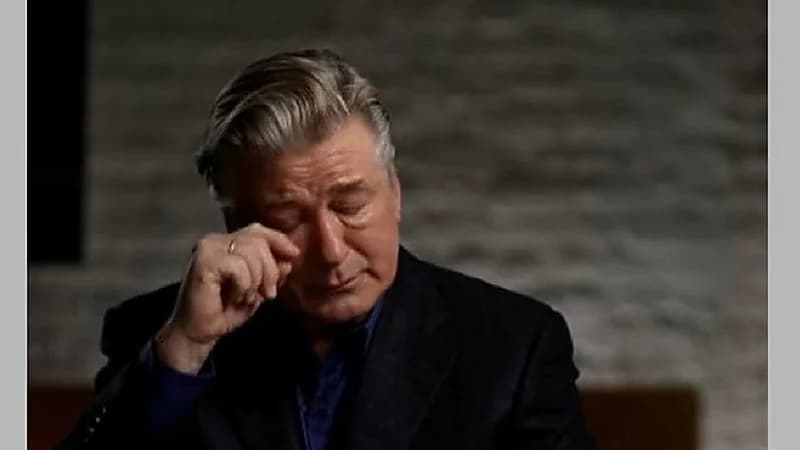 أليك بالدوين عن قتل المصورة: لم أضغط على الزناد