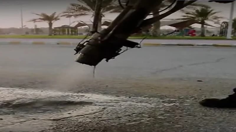 شاهد.. كيفية صيانة الطرق في المنطقة الشرقية