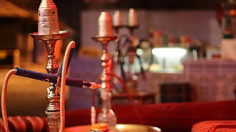 موعد تطبيق الغرامة المالية على من يقدم الشيشة دون تصريح