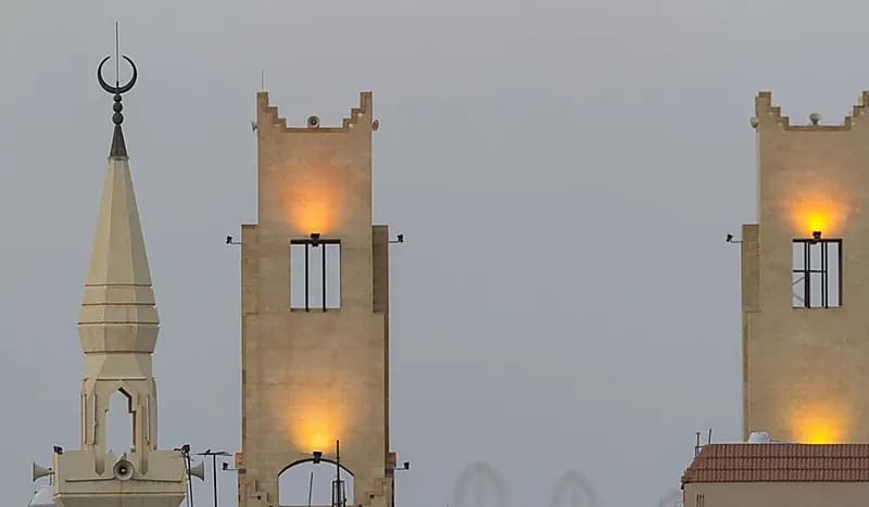 "الشؤون الإسلامية" تجدد التنبيه بقصر استعمال مكبرات الصوت على رفع الأذان والإقامة