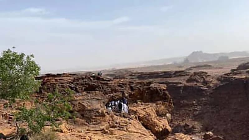 تفاصيل جديدة عن واقعة إنقاذ شاب علق في شق صخري بتبوك 