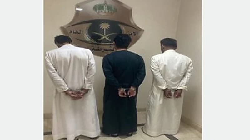 ضبط 3 أشخاص لسطوهم على منزل وسرقة مصوغات ذهبية في حفر الباطن