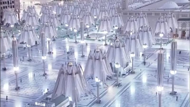 شاهد.. منظر بديع لفتح مظلات المسجد النبوي عند الشروق