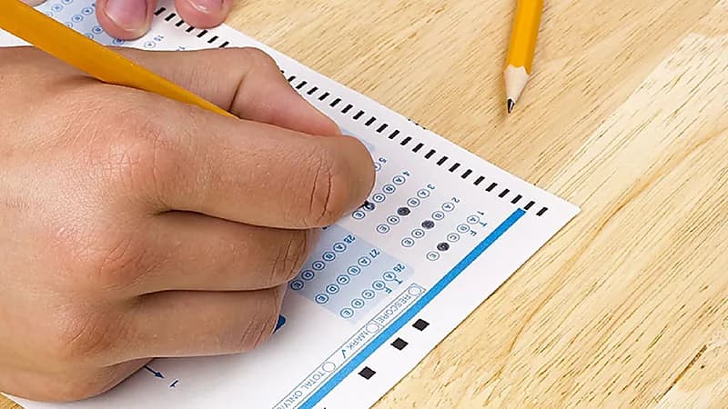 بالفيديو.. مستشار تربوي: الاختبار مجرد مراجعة لما درسناه وليس بعبعا