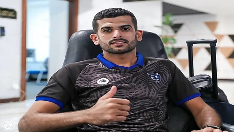 حارس مرمى الهلال يقترب من الاتحاد