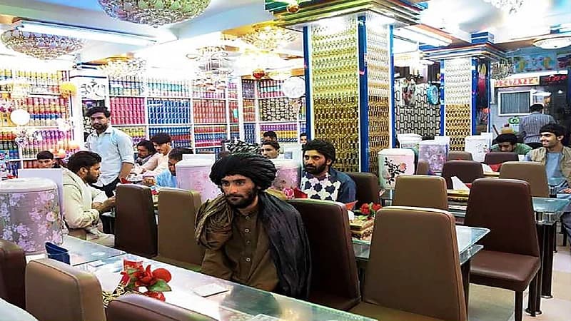 بأمر "طالبان" المطاعم المفتوحة للرجال فقط في هيرات