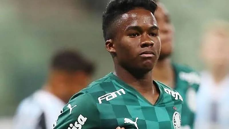 لقطات تظهر القوة العضلية الكبيرة لمهاجم ريال مدريد القادم 