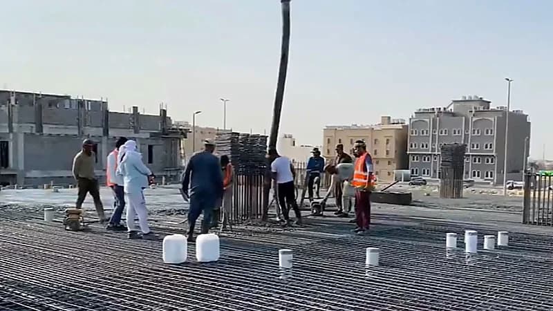 مخاوف من ارتفاع أسعار الحديد والمساكن مع تسارع مشاريع البناء ورسوم الأراضي البيضاء .. فيديو