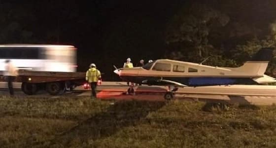 سعودي يهبط اضطراريا بطائرته على طريق سريع في أمريكا