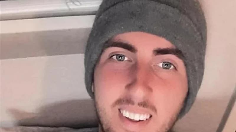 شاب يستيقظ بعد ستة شهور من غيبوبة يجد نفسه كالطفل الرضيع