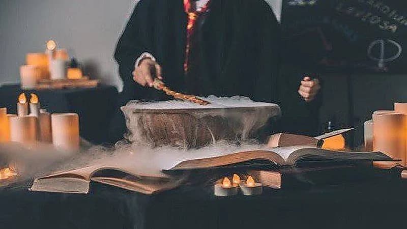 القبض على مشعوذ صور جسد ضحاياه من السيدات لابتزازهن
