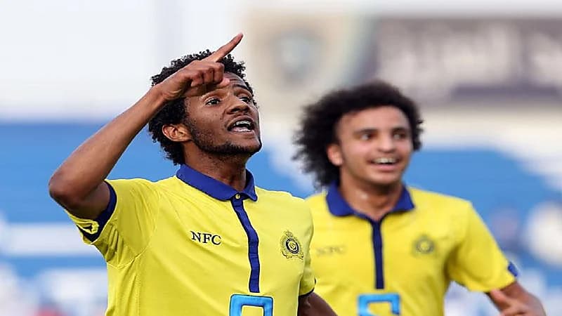 رحيل مرتقب لـ 7 لاعبين من النصر