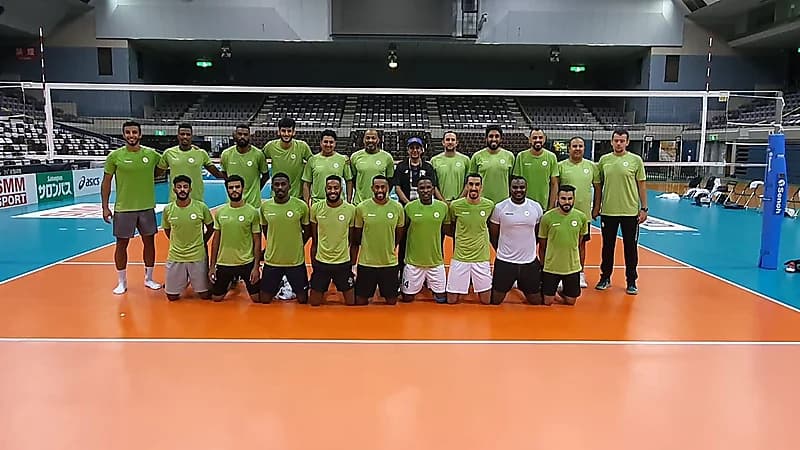 بعثة أخضر الطائرة تصل إلى اليابان "صور"