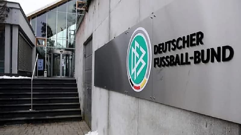 ألمانيا تمنع لاعبي روسيا وأوكرانيا من المشاركة في المباريات