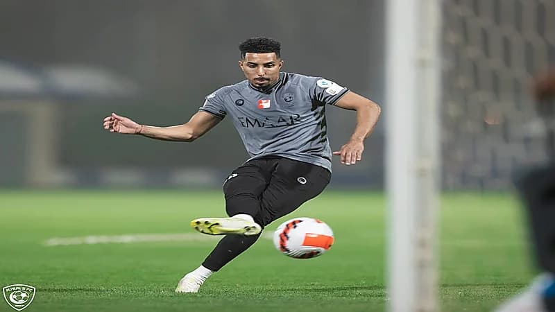 بالصور.. الهلال يؤدي مرانه الرئيسي استعدادا لمواجهة الفيحاء 