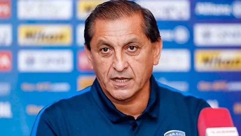 الهلال يحدد موقفه من التجديد لـ"دياز" 