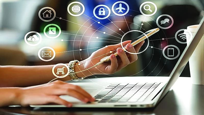 خبير تقني: لا تستخدموا شبكة إنترنت عامة في الدخول على البيانات الخاصة