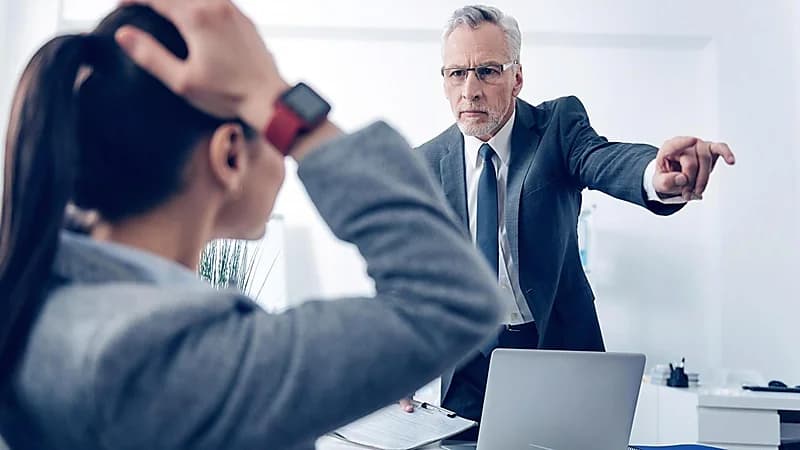 بالفيديو.. خالد بن عبدالله يوضح الفارق بين الاستقالة والفصل بموجب المادة 77 من نظام العمل