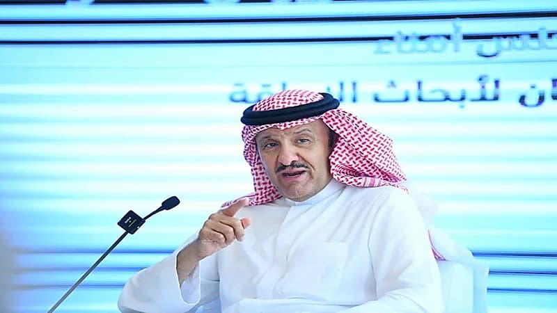 تفاصيل لقاء الأمير سلطان بن سلمان بأعضاء مجموعات البحث والابتكار .. صور