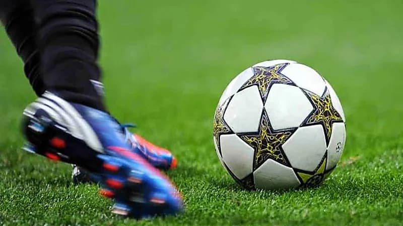 الصحة توضح كيف يتغذى اللاعب وقت المباريات المهمة