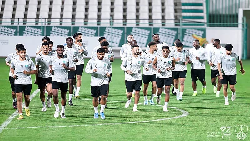 الأهلي يحصل على شهادة الكفاءة المالية